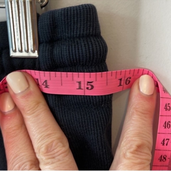 Tna Cozy Fleece Boyfriend Sweatpants in Black - Picture 11 of 13